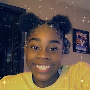 Meet your Posher, Elana